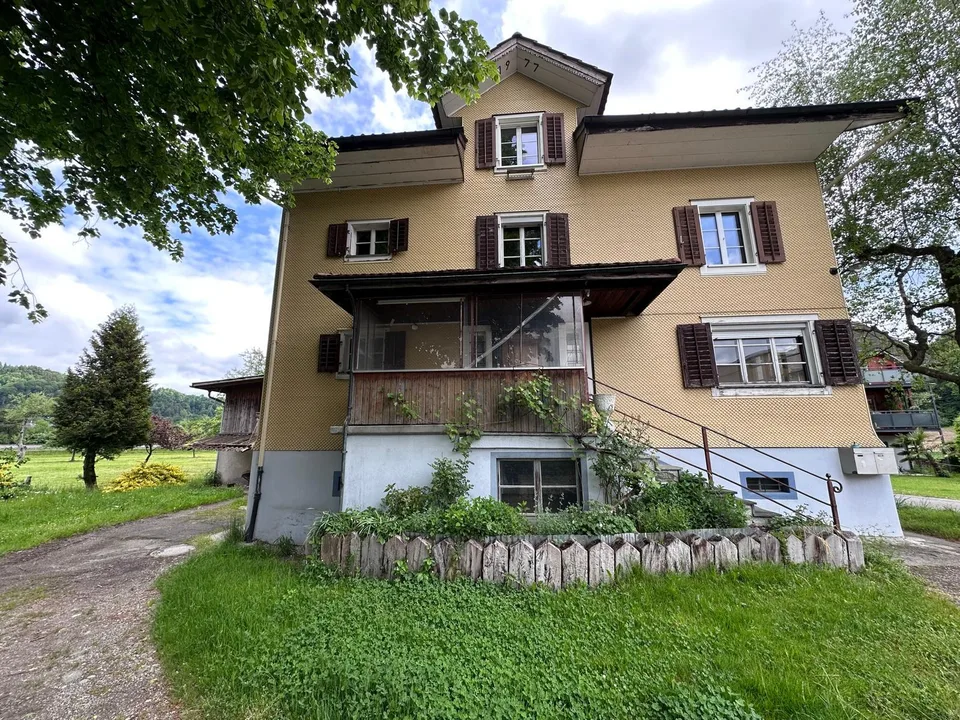 Wohnhaus mit Anbau an zentraler Lage  und grossen Nutzungsreserven