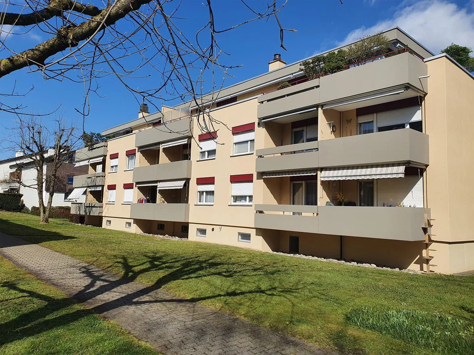 Attraktive 2.5-Zimmerwohnung in ruhiger und zentraler Lage in Reinach