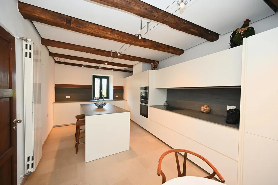Elegante Villa di Charme con Giardino e Vista Lago – Foto 10 von 30