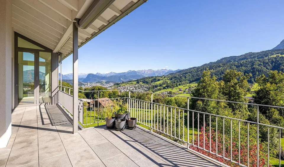 Hideaway – Attika-Maisonette mit Panoramasicht, Pool und Privatsphäre