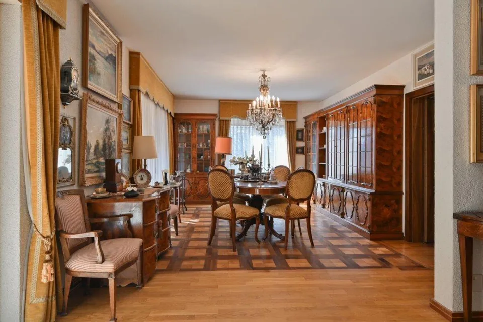 Herrschaftliche Villa mit Pool an exklusiver Lage | Prestigious sta...