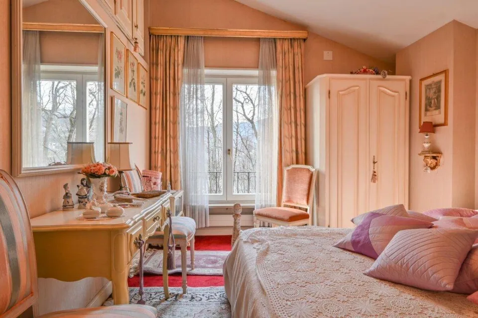 Herrschaftliche Villa mit Pool an exklusiver Lage | Prestigious sta...