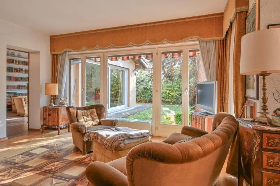 Herrschaftliche Villa mit Pool an exklusiver Lage | Prestigious sta... – Foto 6 von 10