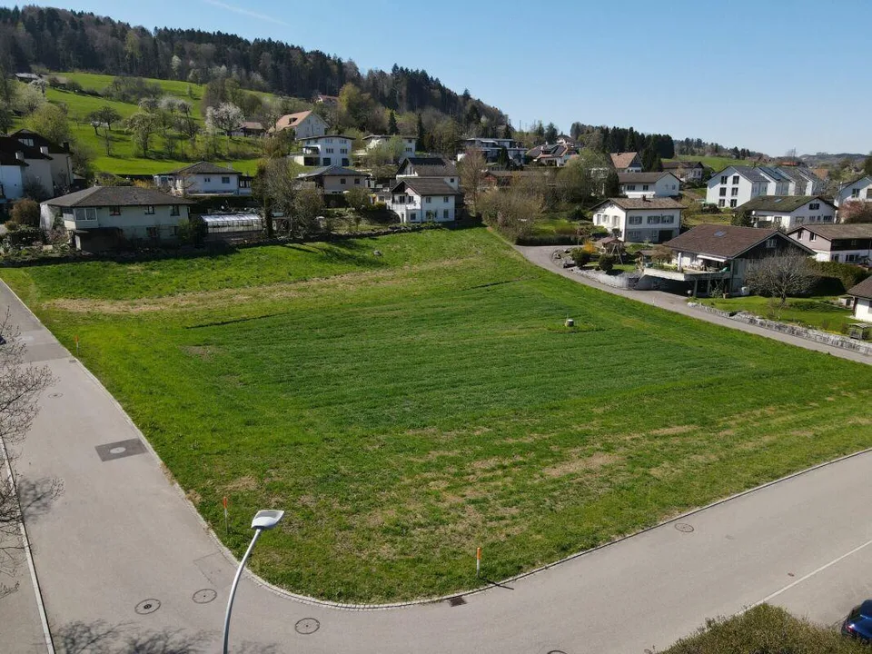 4592 m2 BAULAND Heinimoos an ruhiger Lage