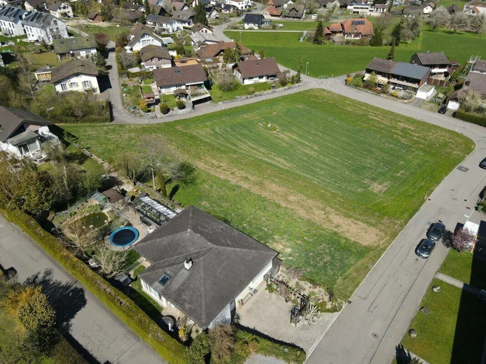 4592 m2 BAULAND Heinimoos an ruhiger Lage