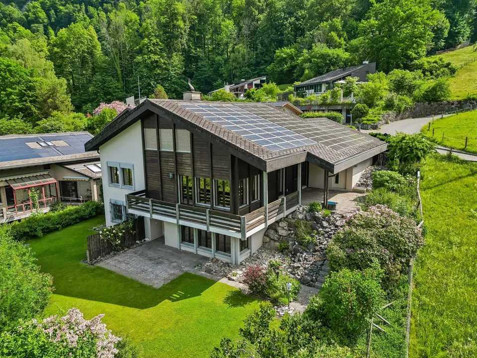 Grosszügiges 6 Zimmer-Einfamilienhaus - Wohnen mit Weitblick
