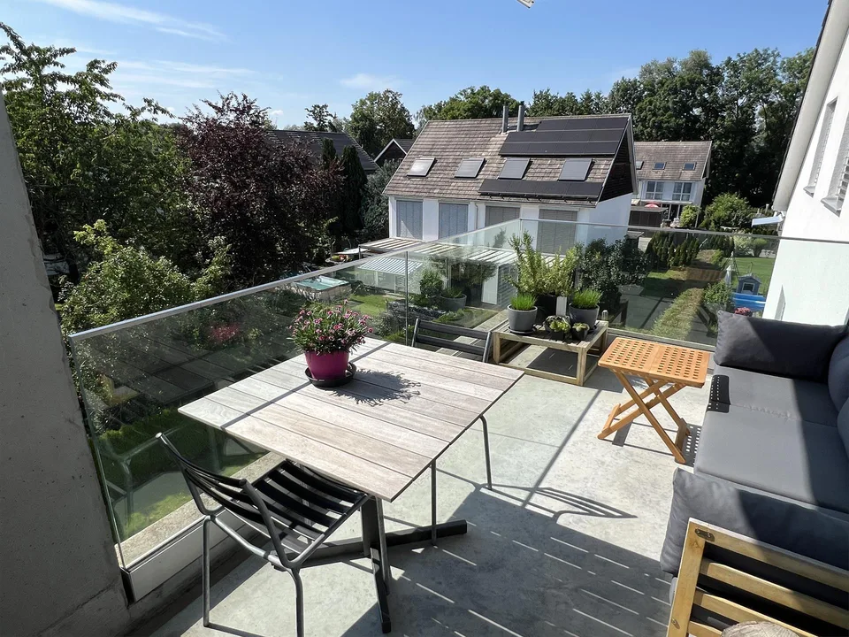 Sonnig, ruhig und grosszügig Wohnen mit Terrasse – photo 18 of 25