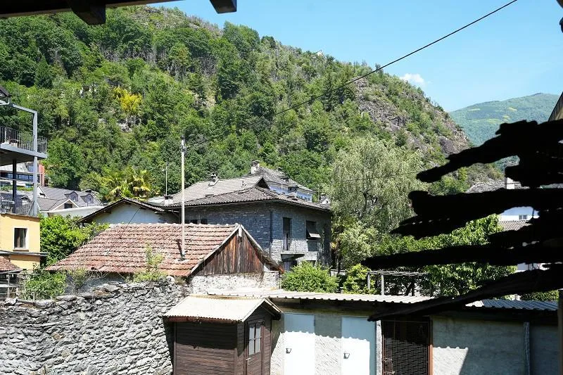charmantes 3 1/2-Zimmer-Rustico mit Loggia / bel rustico di 3 1... – Foto 7 von 18