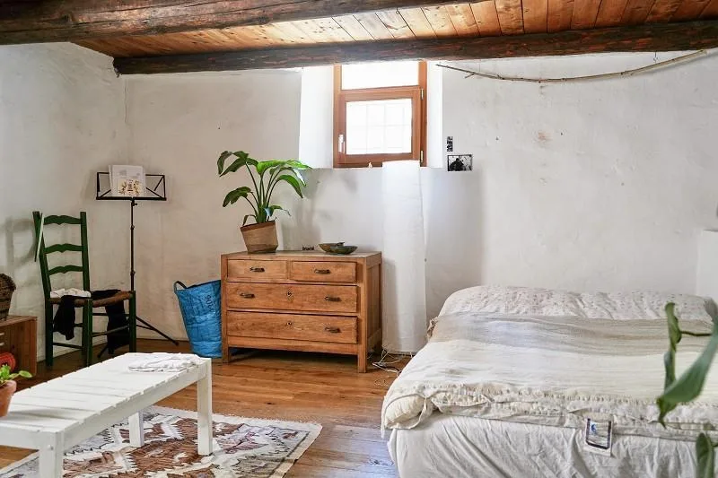 charmantes 3 1/2-Zimmer-Rustico mit Loggia   /   bel rustico di 3 1...