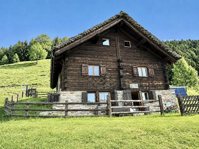 6 1/2-Zimmer-Rustico-Chalet mit Panorama-Bergsicht   /   bel rustic...
