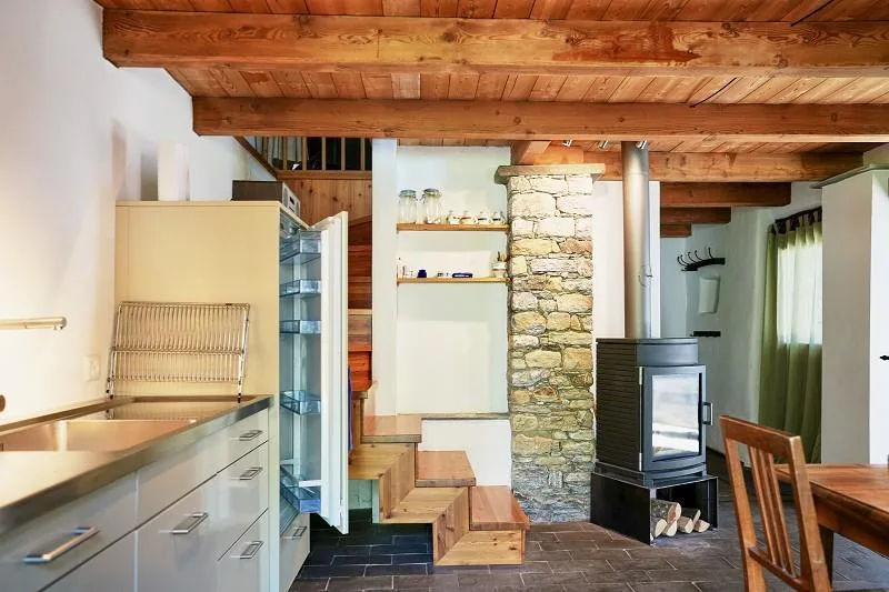 wunderschönes 3 1/2-Zimmer-Rustico mit Granitsteinsitzplatz im Dorf...
