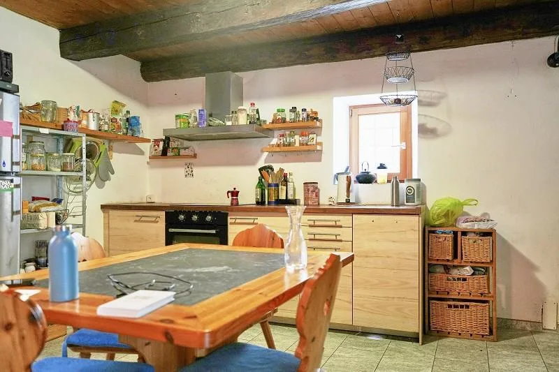 charmantes 3 1/2-Zimmer-Rustico mit Loggia   /   bel rustico di 3 1...