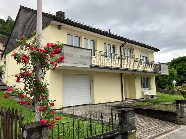Einfamilienhaus gepflegt