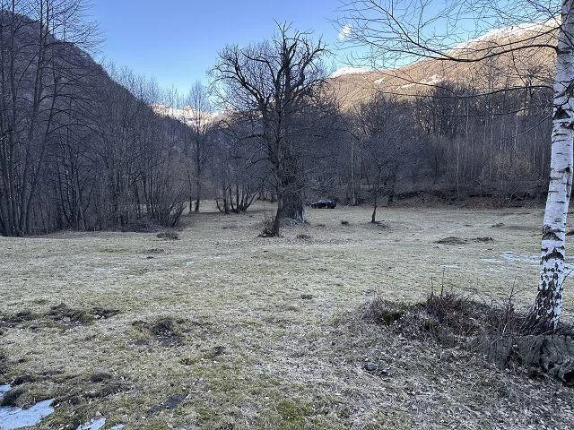 Wiesengrundstück von 2444 m2 an sehr ruhiger Lage / prato di 2444 m...