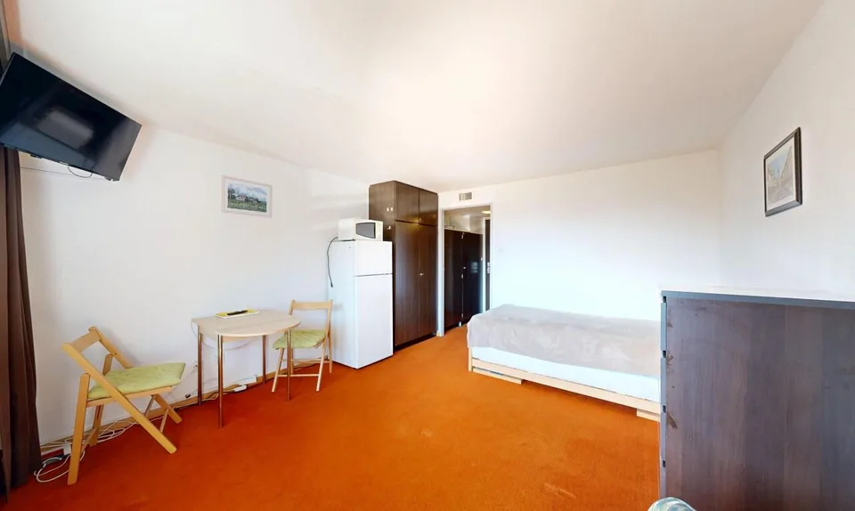 Incantevole monolocale con balcone e piscina nel cuore di Morgins