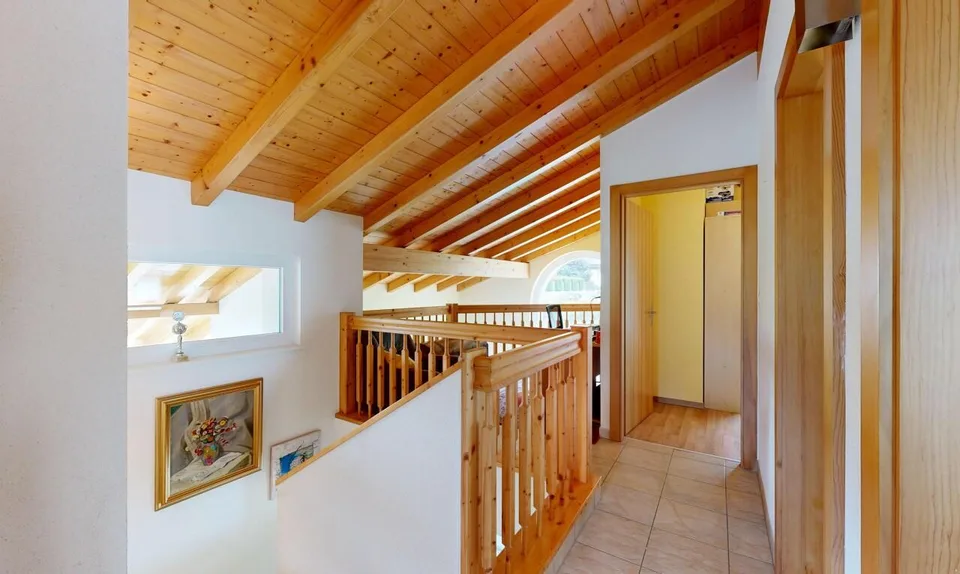 Individual villa with 5.5 rooms and a buildable plot of 1'200 m² – photo 7 of 21
