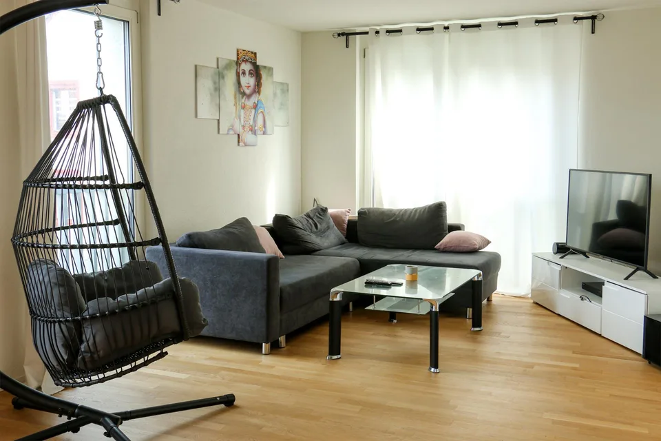 Neubau 5.5-Zi. Wohnung im Zentrum Turbenthal