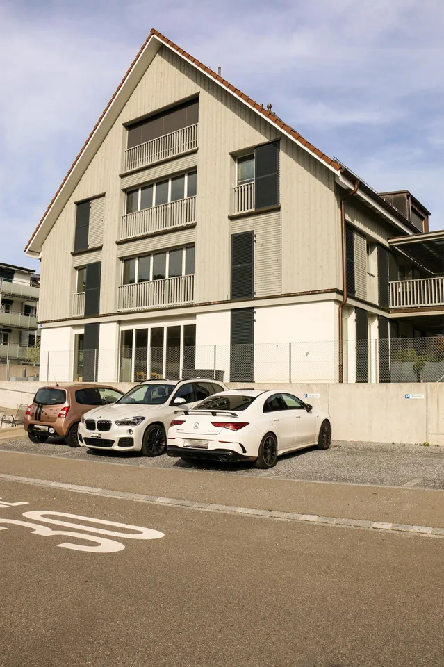 Neubau 5.5-Zi. Wohnung im Zentrum Turbenthal