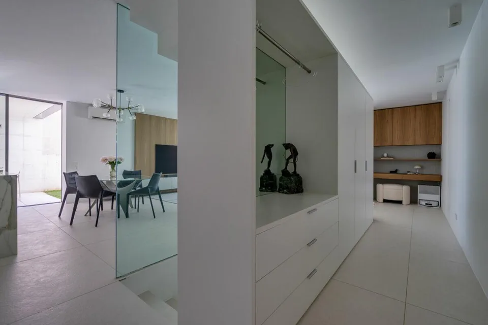 VILLA LUGANESE-VILLA MINERGIE CON PISCINA RISCALDATA E GIARDINO PRI...