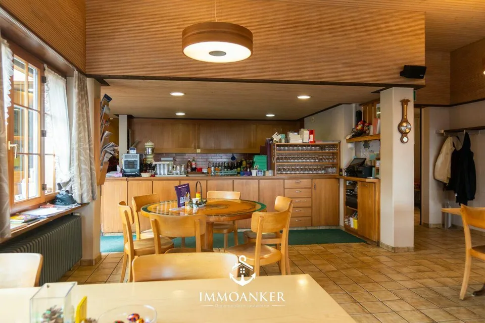 Erfolgreiches Restaurant mit 4.5 Zi. Wohnung und viel Umschwung am ...