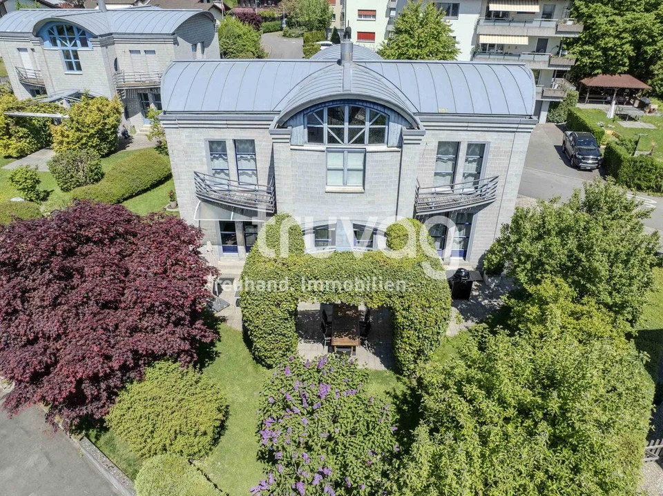 Freistehendes Einfamilienhaus mit Gartenoase