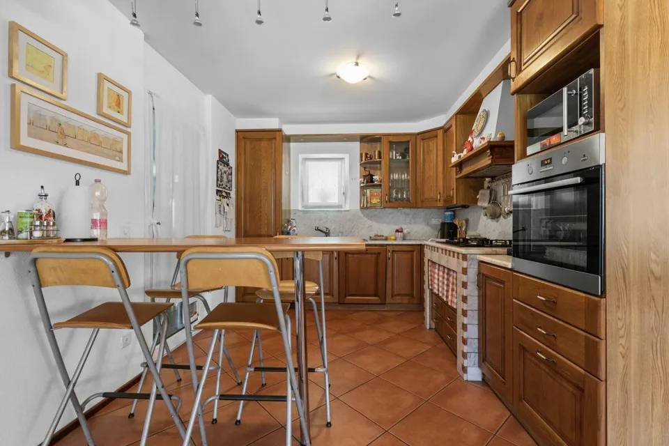 Vivi la bellezza di Capolago: casa con vista mozzafiato sul lago – foto 8 di 17