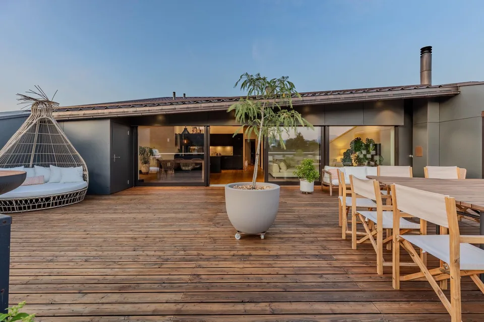 Bungalow über den Dächern von Widnau mit 270° Alpen-Panorama