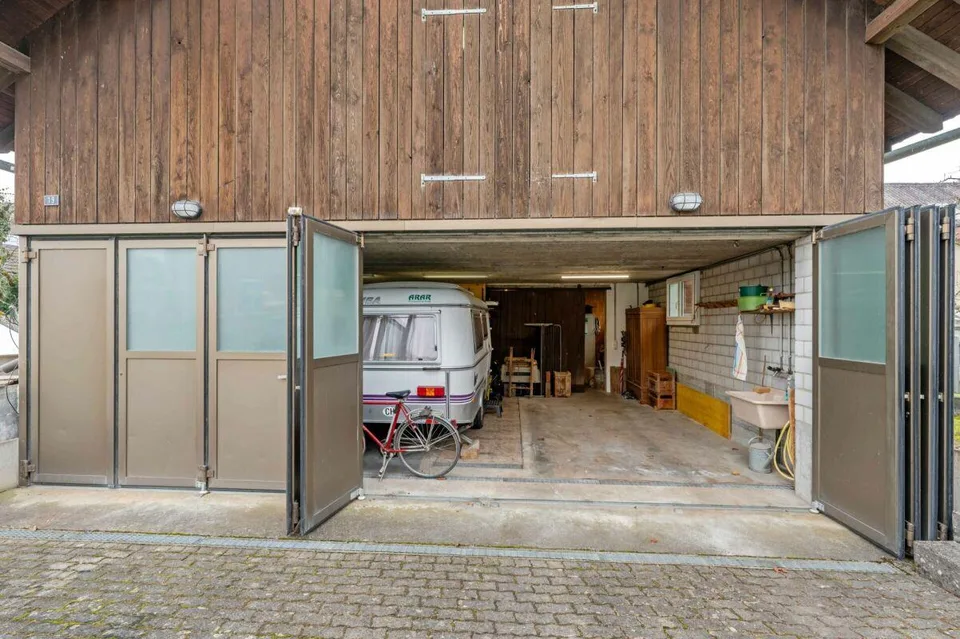 Baulandgrundstück über 1'758 m² mit Zweifamilienhaus und viel Entwi... – photo 23 sur 26