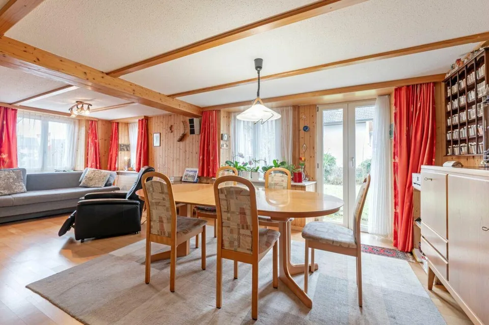 Baulandgrundstück über 1'758 m² mit Zweifamilienhaus und viel Entwi... – photo 7 sur 26