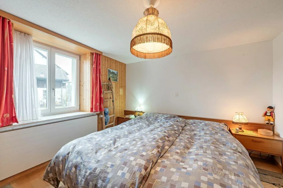 Baulandgrundstück über 1'758 m² mit Zweifamilienhaus und viel Entwi... – photo 8 sur 26