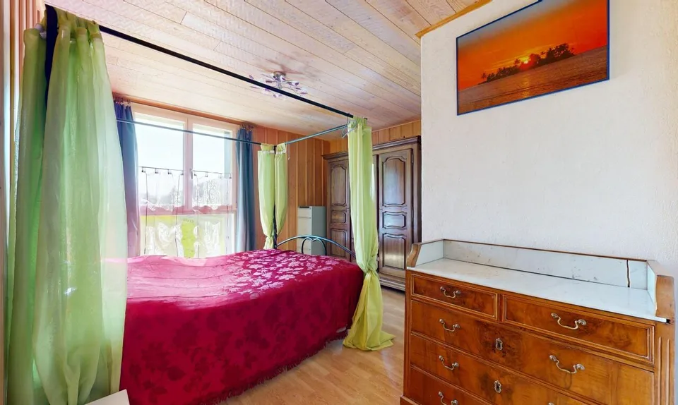 Les Bayards: Ancienne ferme avec grange et appartements – photo 7 of 11