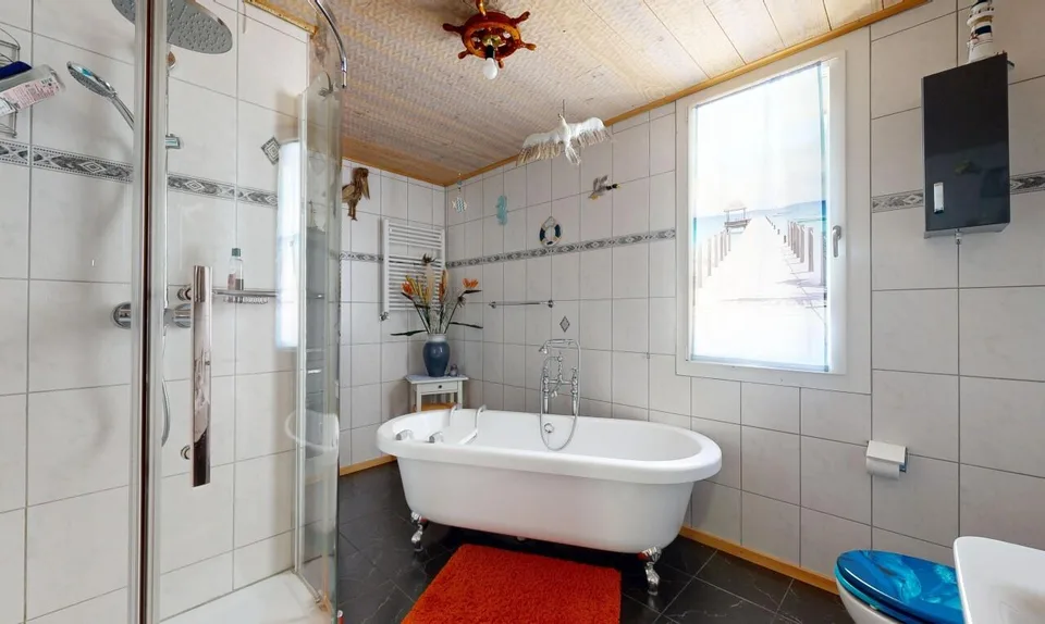 Les Bayards: Ancienne ferme avec grange et appartements – photo 8 of 11