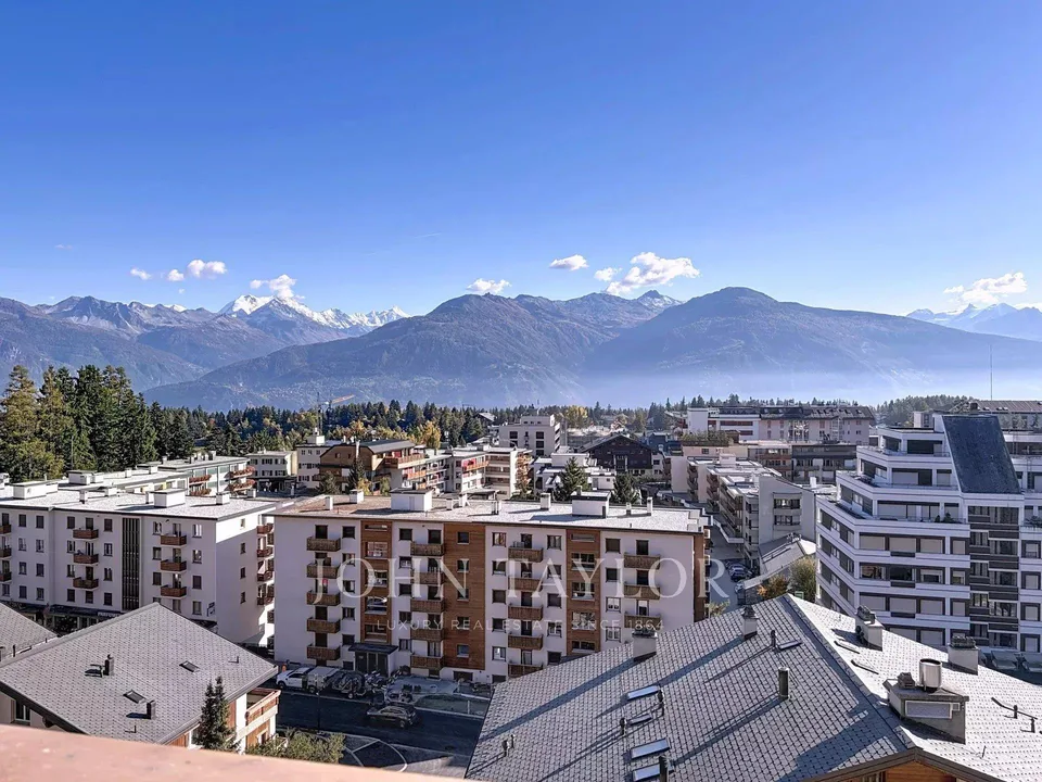 Crans-Montana centre, 4.5 pièces avec accès direct aux pistes, balc... – photo 12 sur 12