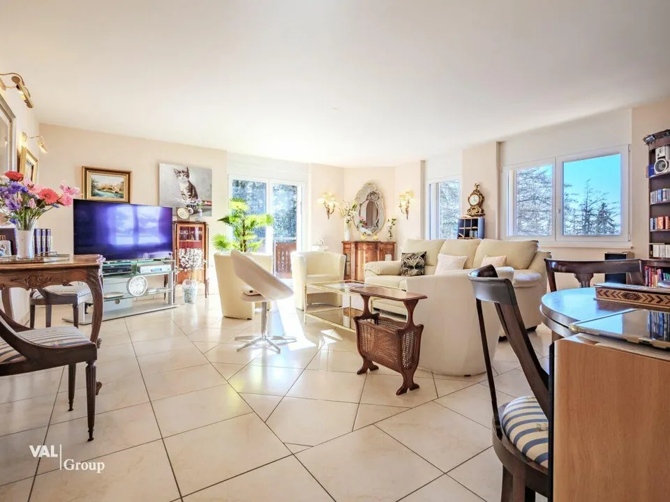 Résidence de 3 généreux logements