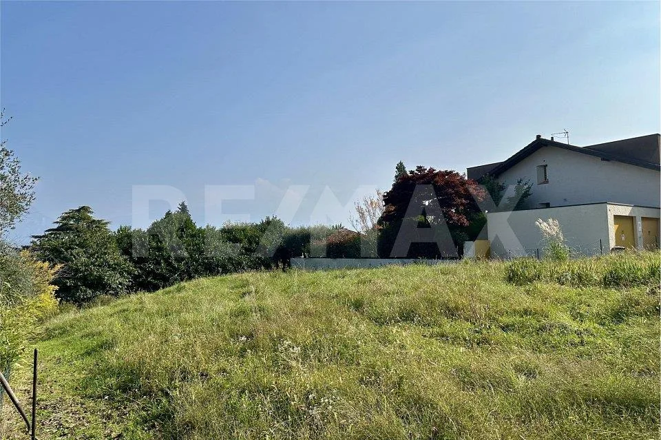 Terreno edificabile con vista e possibilità di seconda residenza – ...