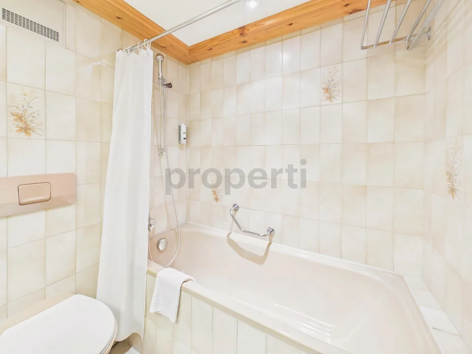 Helle 1.5-Zimmer-Wohnung mit Balkon, Davos Dorf – Foto 8 von 14
