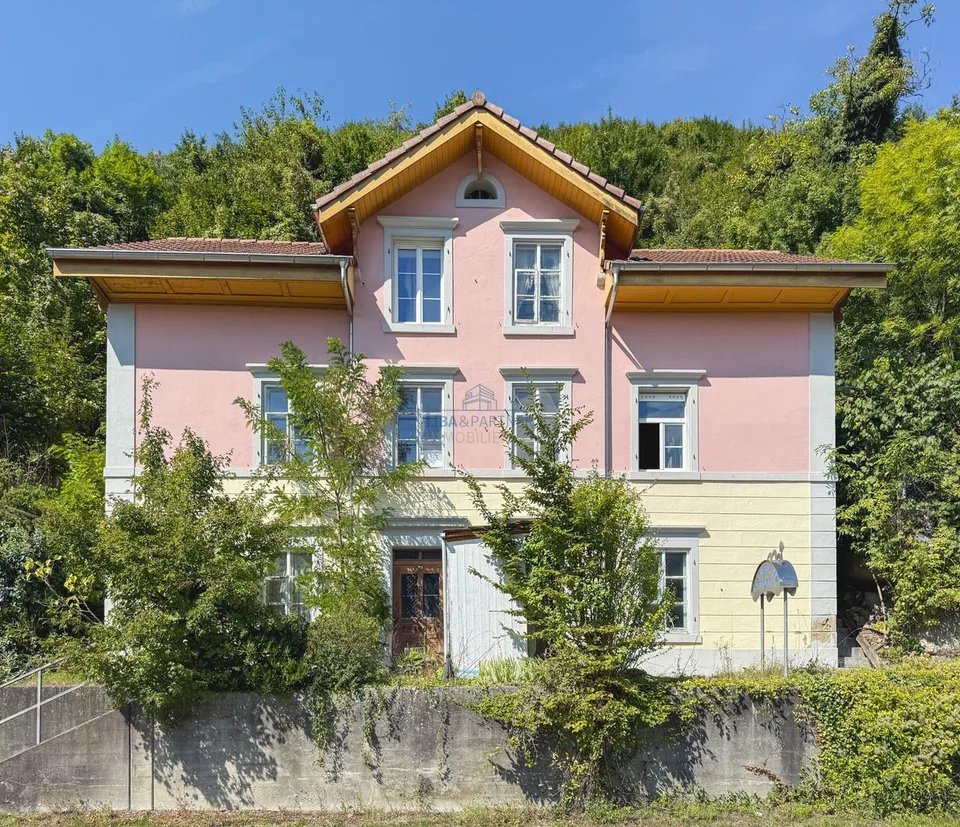 Viel Potenzial: Haus mit flexiblen Nutzungs- und Ausbauoptionen