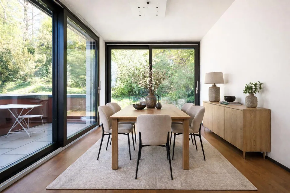 Bruderholz: Exklusive Design-Attikawohnung mit Panoramablick