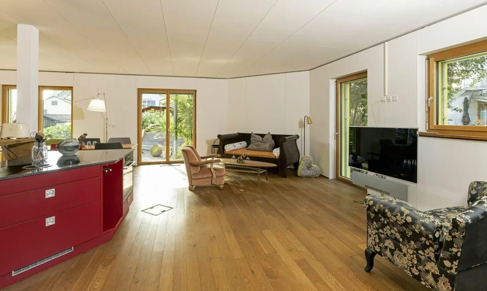 EFH mit Einlieger-Whg mit viel Raum, Charakter und Weitblick