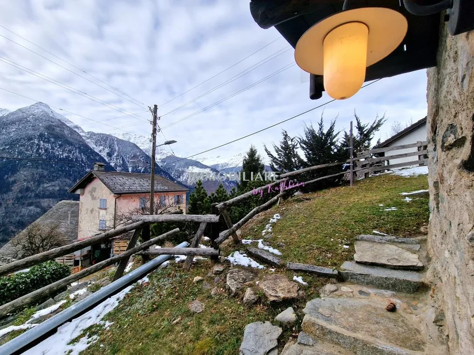 Kuscheliges Rustico in ruhigem Tessiner Bergdorf, volle Wintersonne – Foto 25 von 26