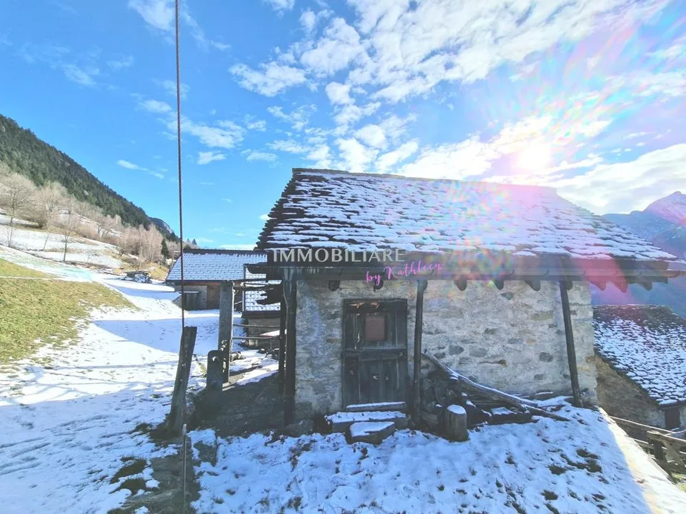Kuscheliges Rustico in ruhigem Tessiner Bergdorf, volle Wintersonne – Foto 23 von 26