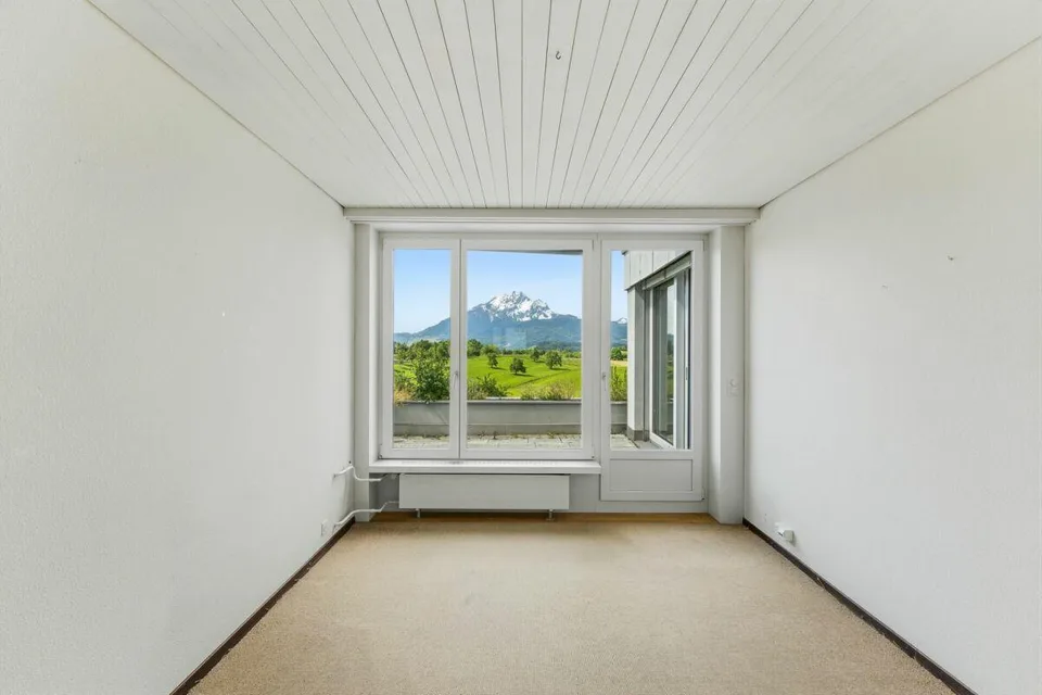 6.5-Zimmer-Terrassenwohnung mit traumhafter Panoramaaussicht – Foto 7 von 8