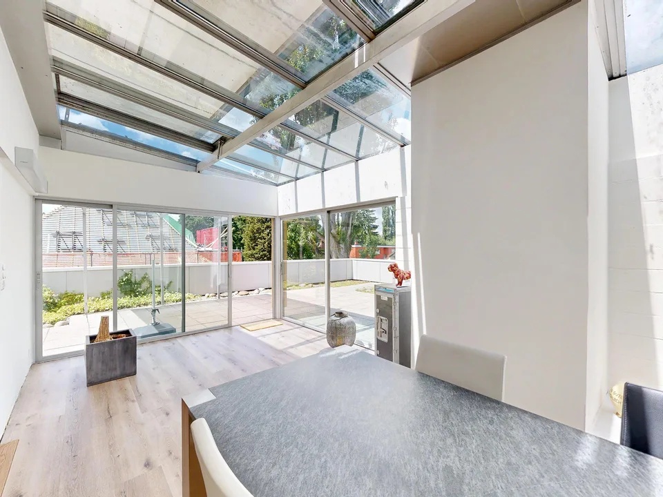 Maisonette- Attikawohnung mit grosser Dachterrasse und Poolanlage – foto 8 di 19