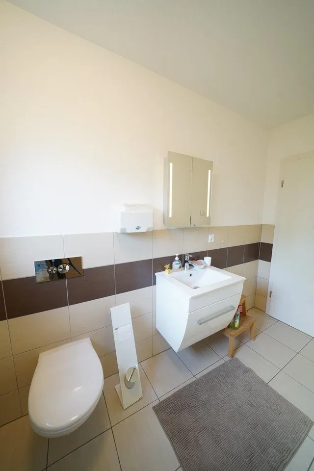 Attraktive EG-Wohnung mit Terrasse, Garten und Weitsicht – foto 11 di 13