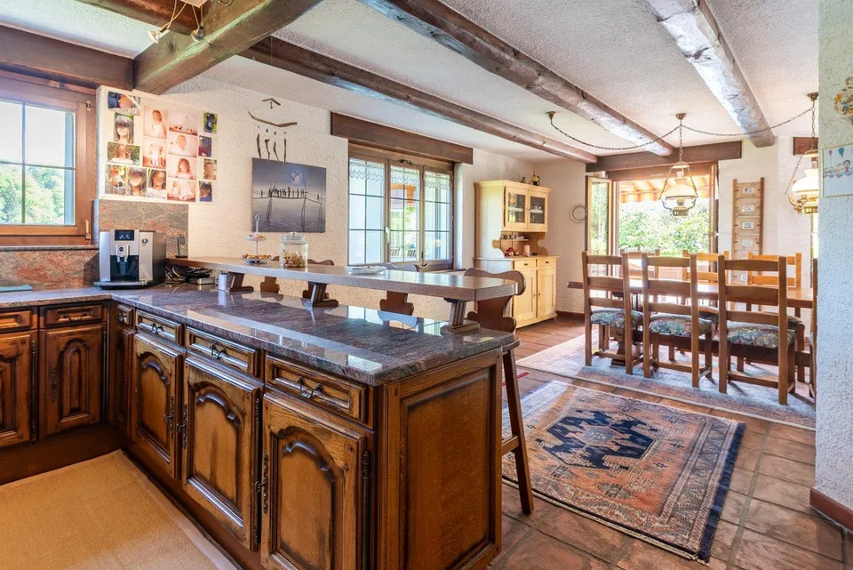 Grosszügiges 8-Zi-Haus - 2607 m2 Grundstück am Waldrand - Raum für....