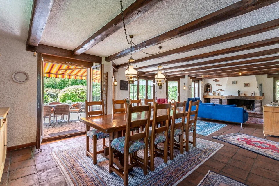 Grosszügiges 8-Zi-Haus - 2607 m2 Grundstück am Waldrand - Raum für....