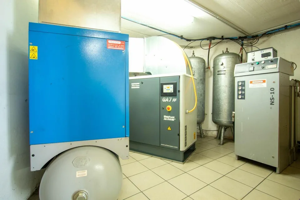 Moderne Gewerbehalle mit Büro und vielseitigem Nutzungspotenzial in... – photo 25 sur 26