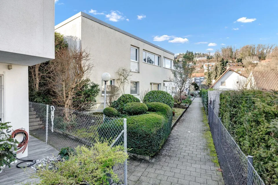 Vivere in un quartiere adatto alle famiglie - tranquillo, senza traffico di passaggio e vicino alla città - casa familiare di 6,5 stanze – foto 12 di 13