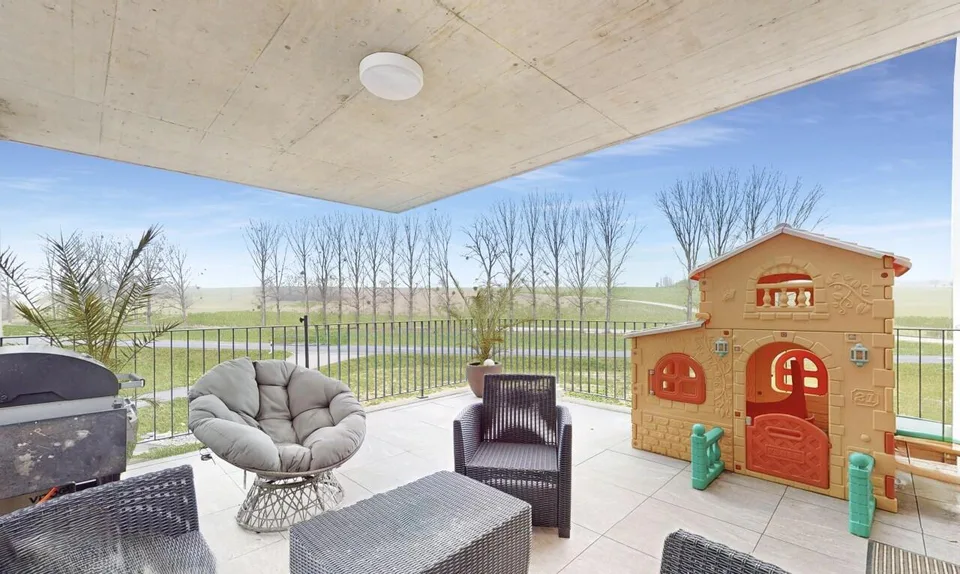 Pretty modern detached villa with garden – photo 7 of 19