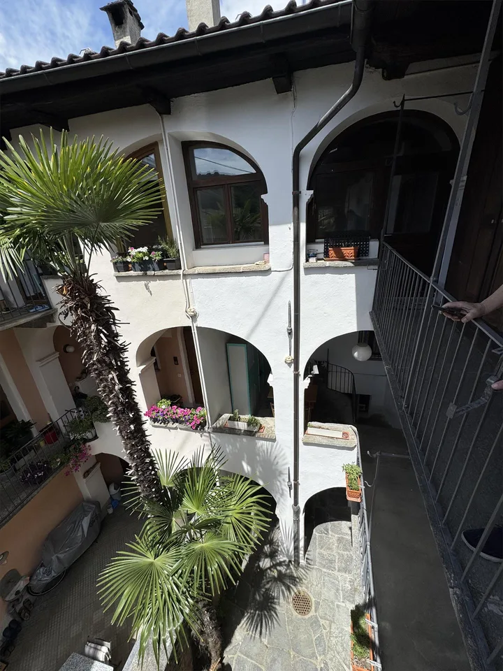 🏡 San Giorgio a Losone – Storica casa contadina ticinese con giardino